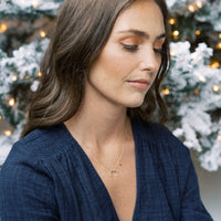 Load image into Gallery viewer, Crescent Horn Necklace - Cancer Can Be Beaten
