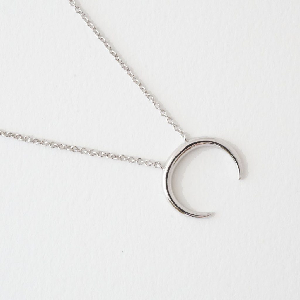 Crescent Horn Necklace - Cancer Can Be Beaten